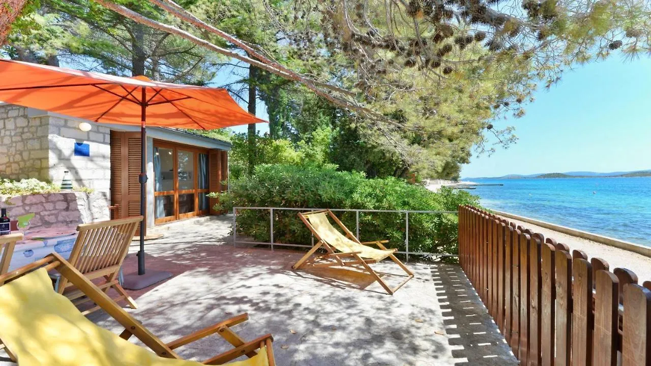 Beachfront Holiday Home Maestral Sveti Petar